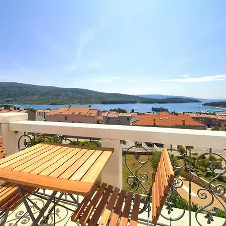 Salvia Guest house Cres